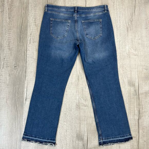 Zara Button Fly WMNS Ripped Hem Jeans US 12 EU 44 High Rise Denim Straight Light - Picture 3 of 5